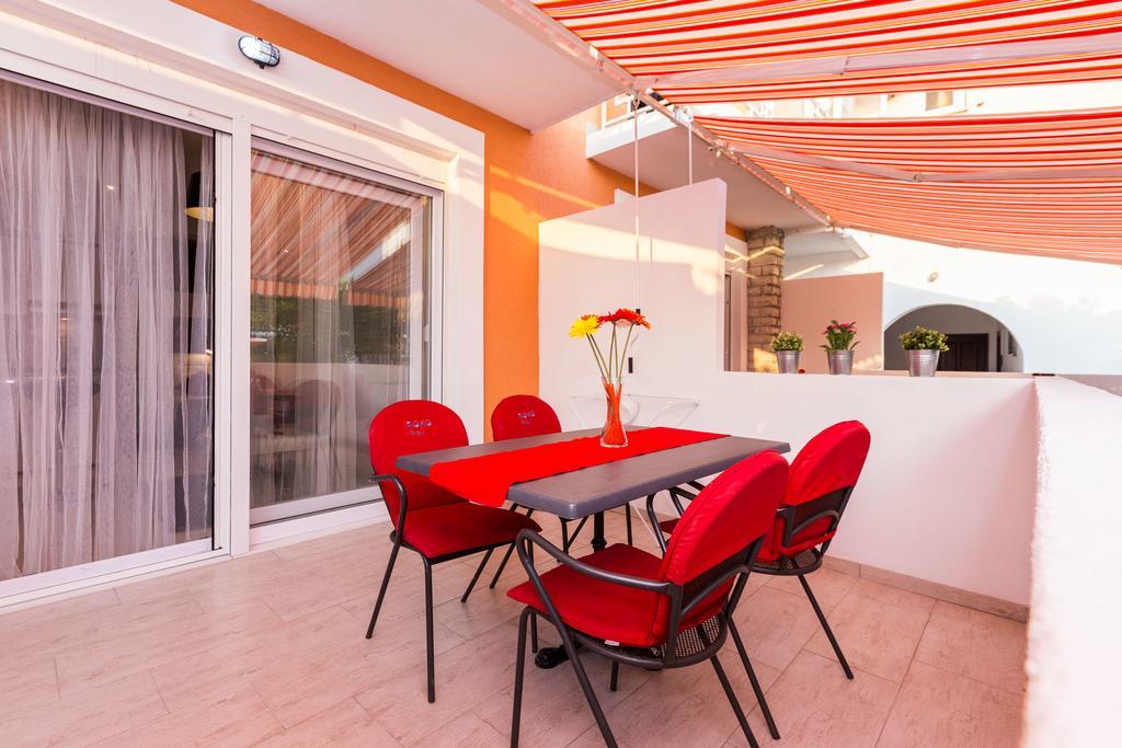 Apartments Elizabeth Biograd Na Moru Exterior photo