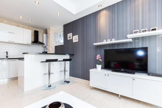 Apartments Elizabeth Biograd Na Moru Exterior photo
